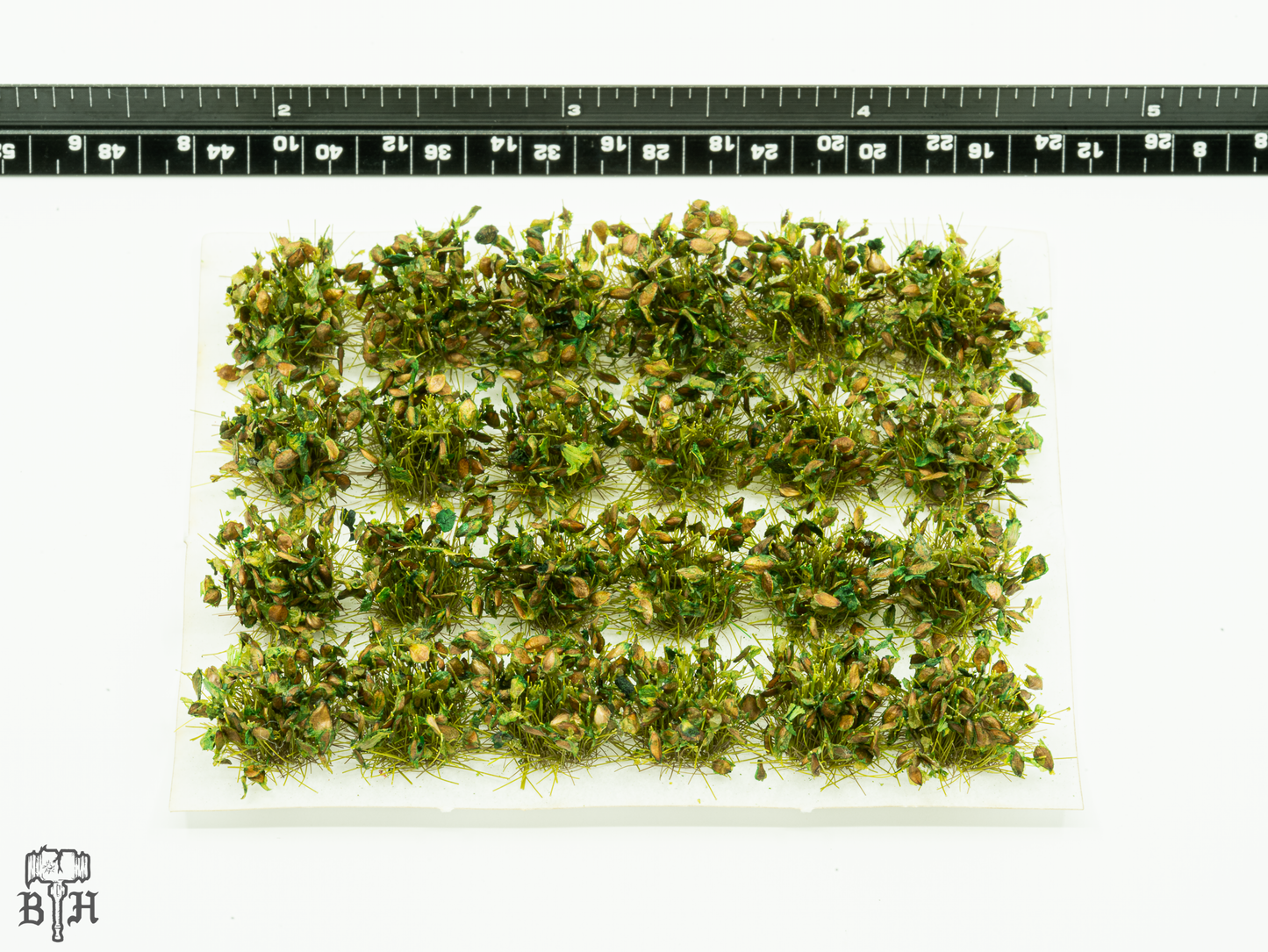 Basing & Terrain Green Frock Grass Tufts Sets of 24